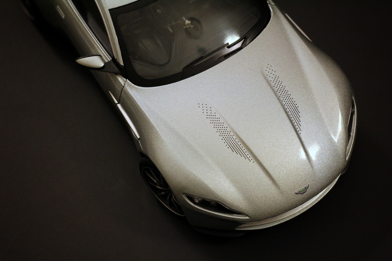 Illustration for article titled Hot Wheels Elite Aston Martin DB10 in 1:18 scale